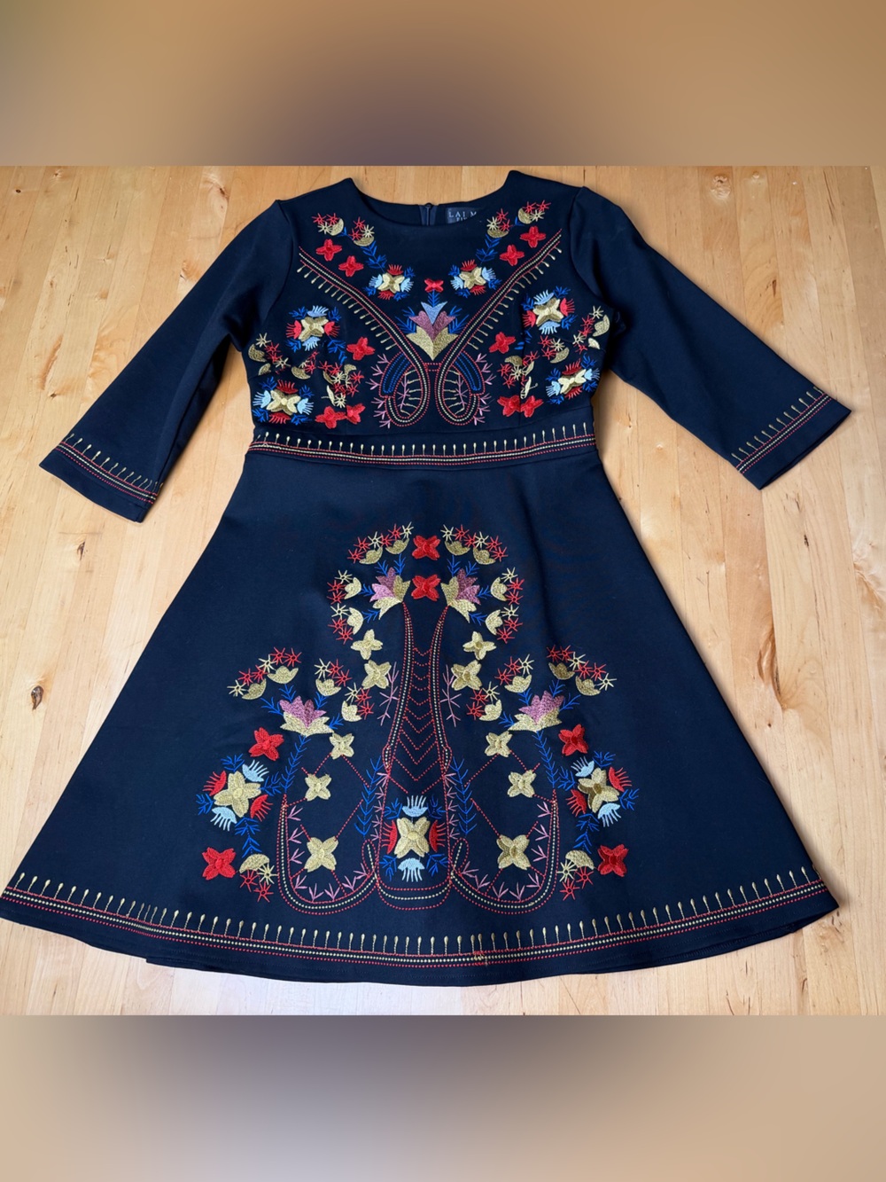 Lai Meng Five Cats Black Embroidered Folk Floral Fit and Flare Dress Sz S - Picture 5 of 13